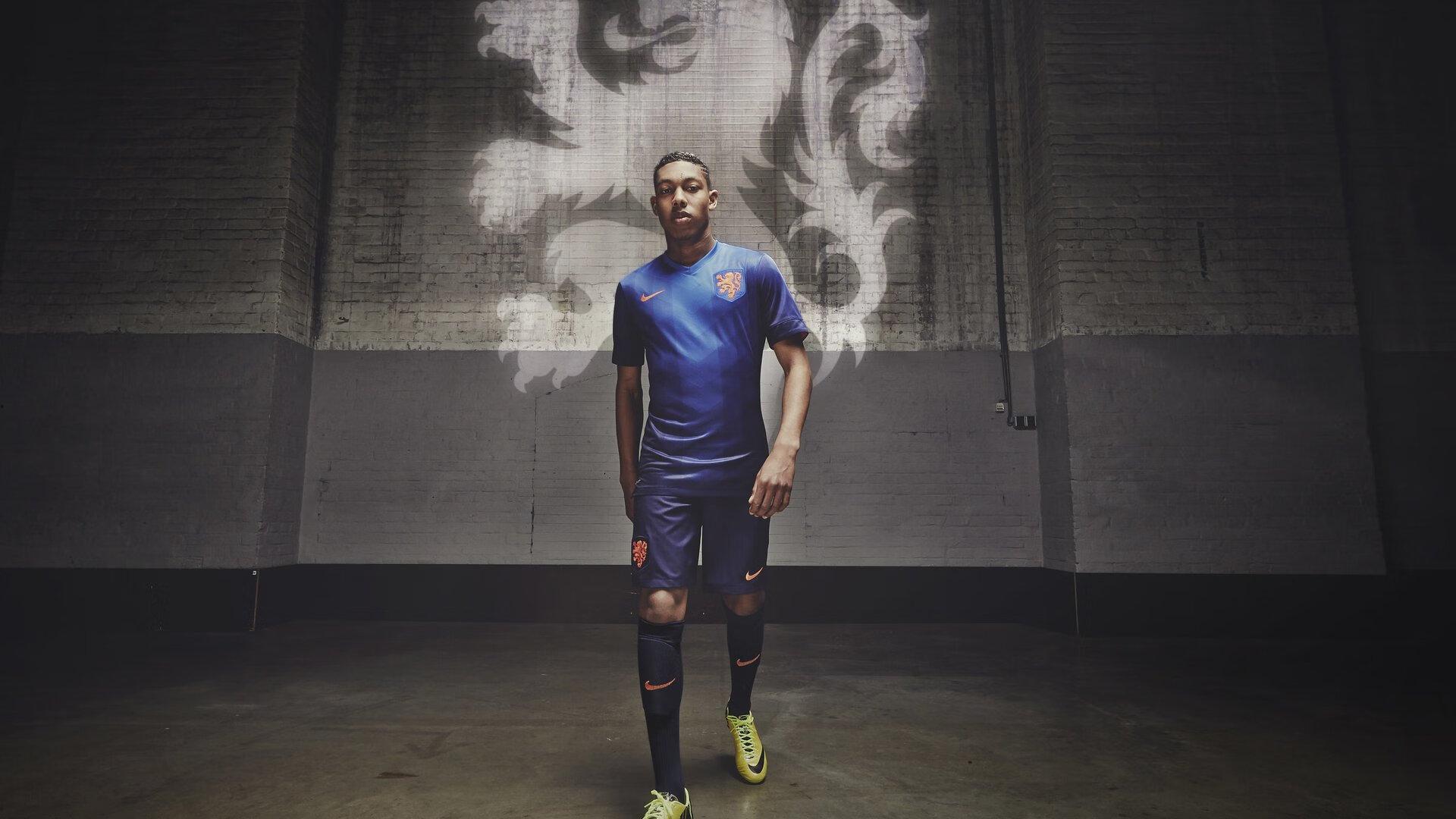 留洋新星邝兆雷落叶归根 加盟深圳新鹏城助力中超新势力崛起